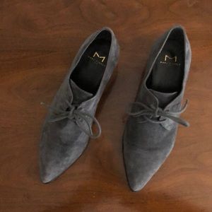 Marc Fisher gray suede shoe